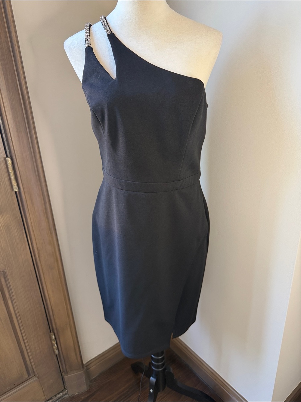 AQUA FORMAL x Bloomingdales One Shoulder Black Cocktail Dress Embellished 12